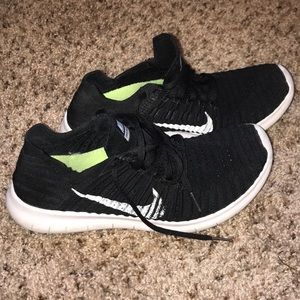 Nike RN Flyknit Woman’s Shoes